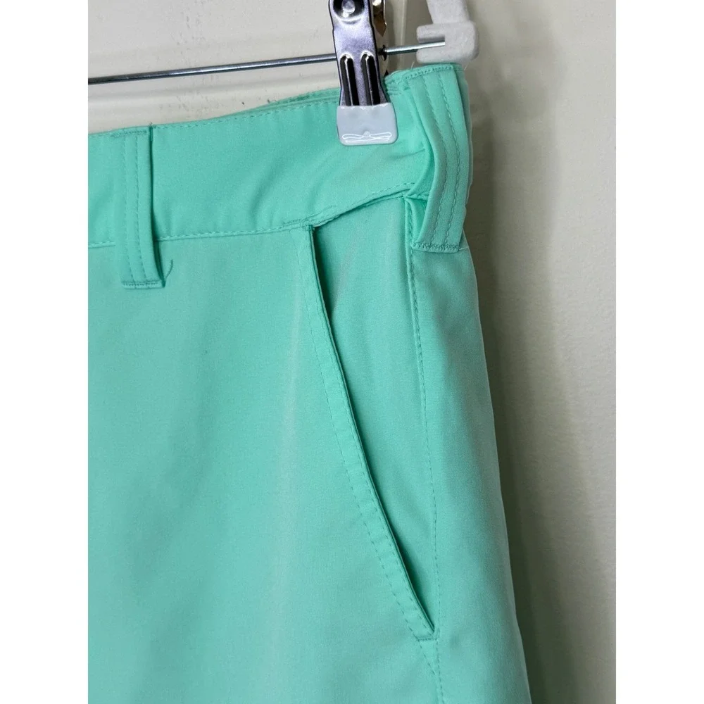 Huk Performance Shorts Light Green Mens Medium